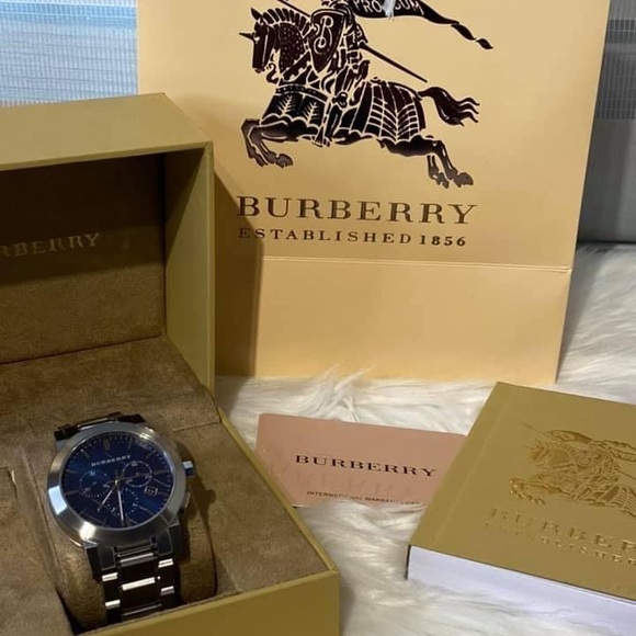 Burberry Men’s Blue Dial Stainless Watch
Swiss Made 
Sapphire Crystal - Picture 6 of 8